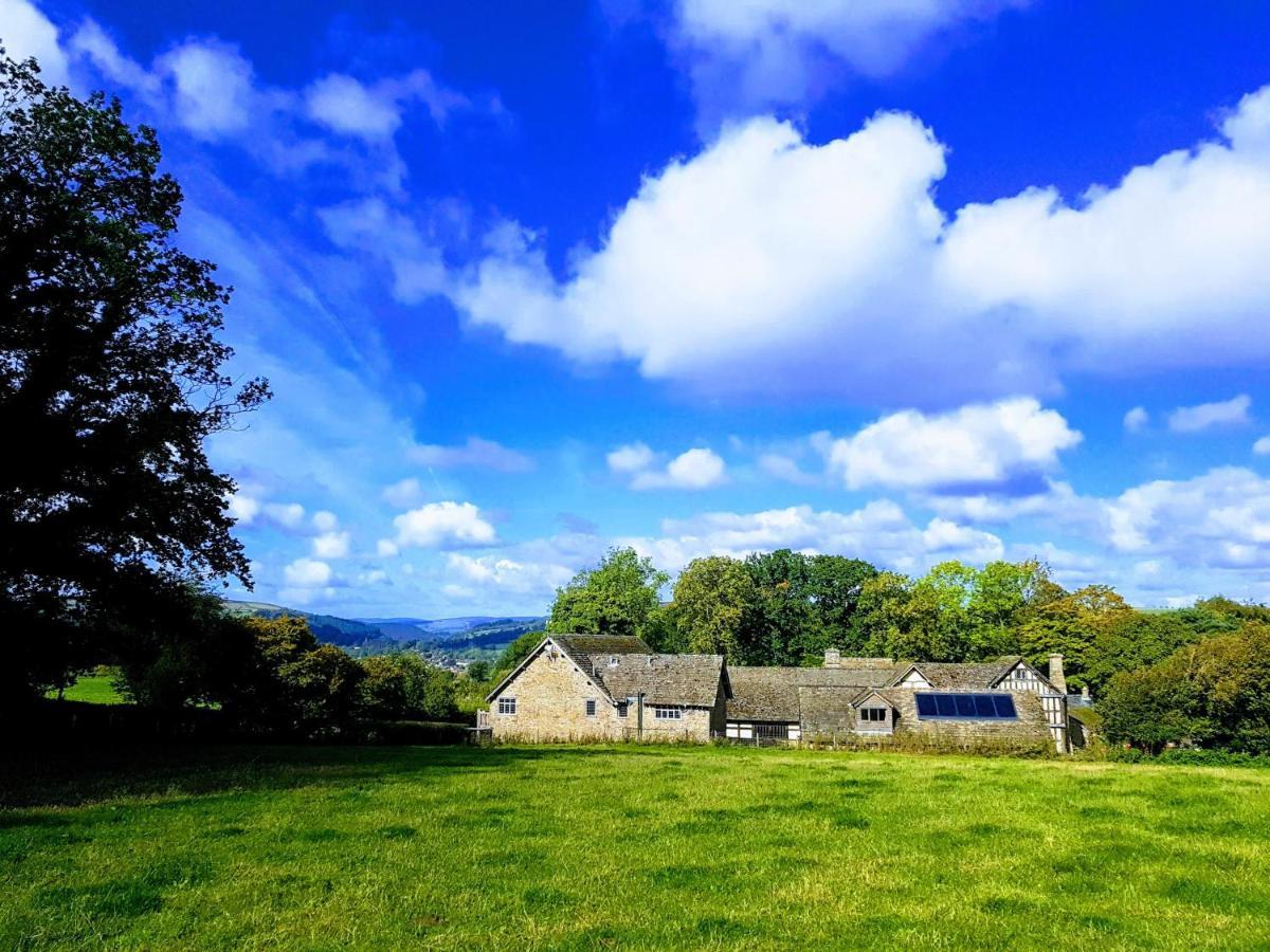 The Threshing Barn At Penrhos Court Kington (Herefordshire) Exterior foto
